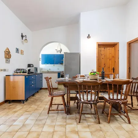 Saturno By Interhome Sinnai