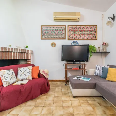 Saturno By Interhome Sinnai